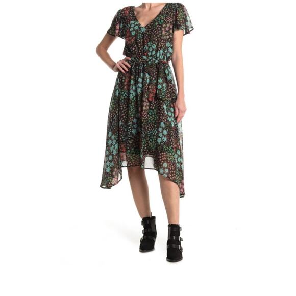 The Vanity Room NEW V Neck Hanky Hem Dress in Python Print Size Medium - Picture 2 of 11